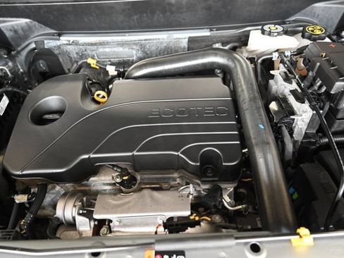 Certified 2024 Chevrolet Equinox LT FWD image 30