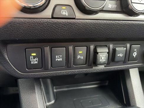 Used 2023 Toyota Tacoma TRD Off-Road w/ TRD Premium Off Road Package image 25