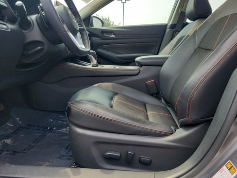 Used 2020 Nissan Altima 2.5 SR w/ Premium Package FWD image 16