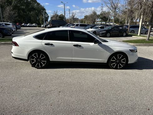 Used 2024 Honda Accord Touring image 7