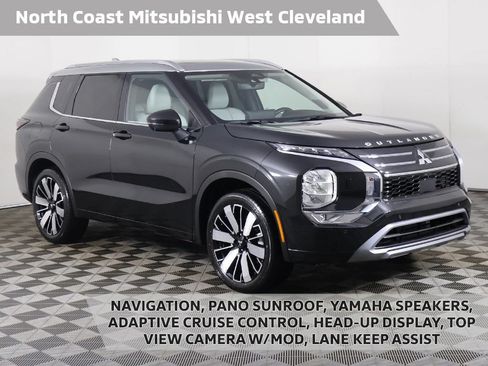 Used 2025 Mitsubishi Outlander AWD image 1