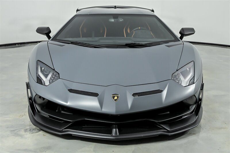 Used 2019 Lamborghini Aventador SVJ AWD/4WD image 5