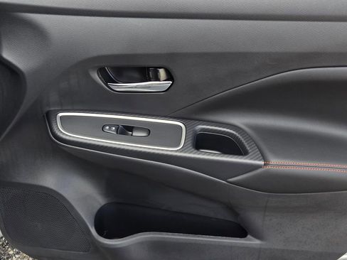 New 2025 Nissan Versa SR w/ Trunk Package image 8