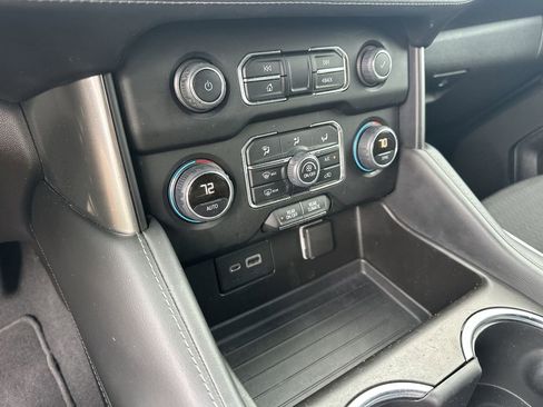 Used 2021 Chevrolet Suburban LS image 27