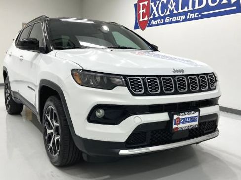 Used 2025 Jeep Compass Limited AWD/4WD image 5