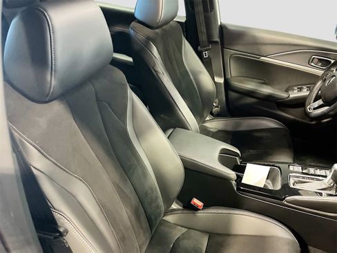 Used 2023 Acura Integra A-Spec image 28