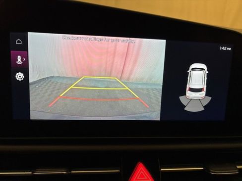 Certified 2024 Kia Niro EX Touring image 17