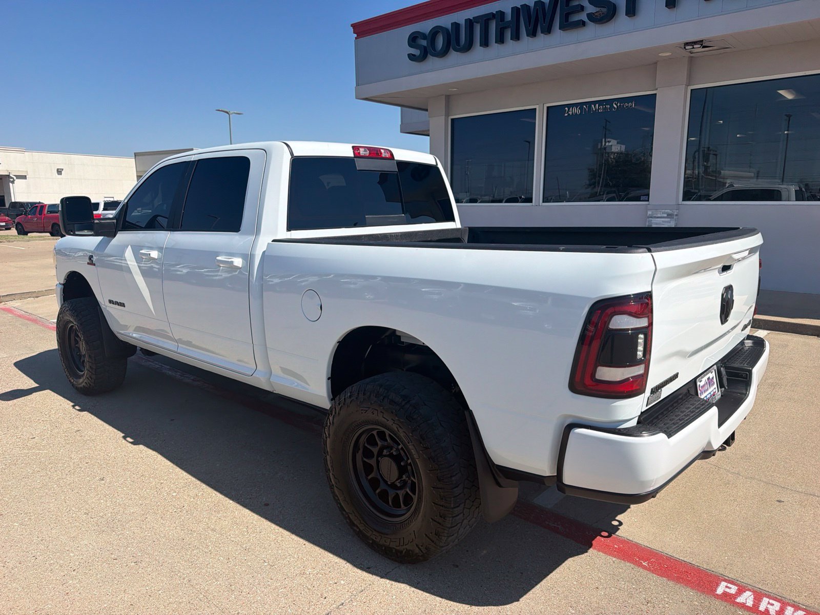 Used 2024 RAM 2500 Big Horn w/ Night Edition AWD/4WD image 7