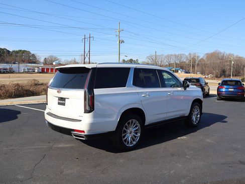 Used 2022 Cadillac Escalade Premium Luxury w/ Performance Package image 12