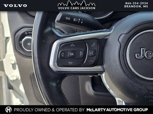 Used 2020 Jeep Wrangler Unlimited Sahara AWD/4WD image 22
