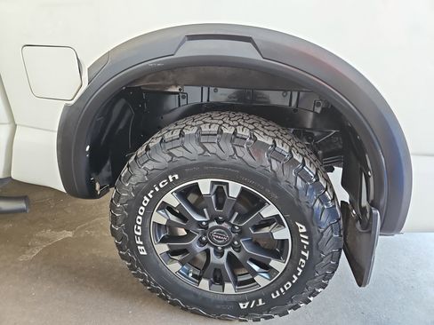 Used 2021 Nissan Titan PRO-4X w/ Pro-4x Utility Package AWD/4WD image 15