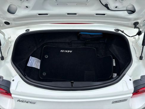 Used 2019 MAZDA MX-5 Miata Grand Touring RWD image 43