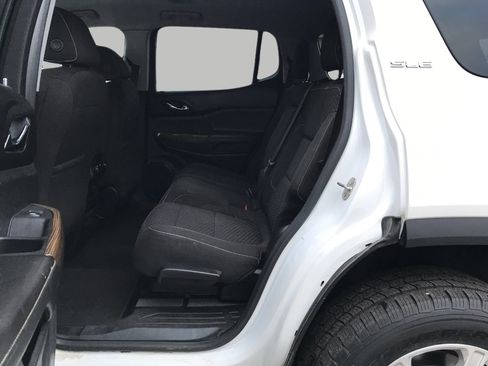 Used 2017 GMC Acadia SLE image 23