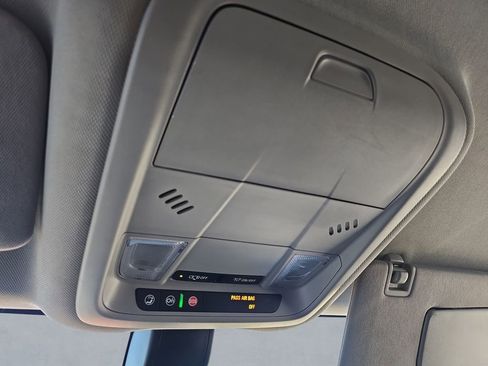 Used 2019 Chevrolet Equinox LT image 29