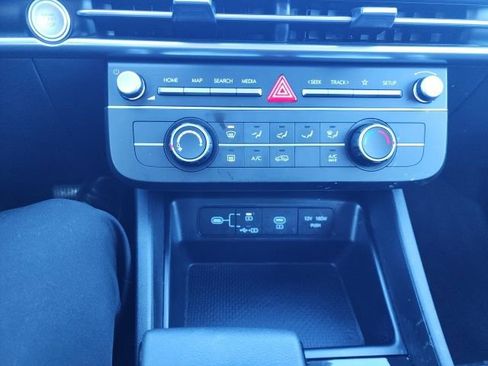 Certified 2026 Hyundai Tucson SE image 22