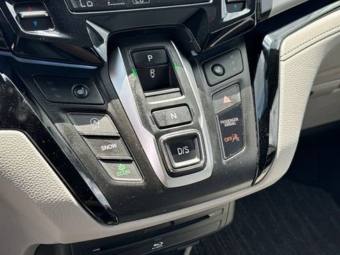 Used 2023 Honda Odyssey Touring image 25