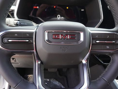New 2026 GMC Canyon Elevation w/ Convenience Package RWD image 18