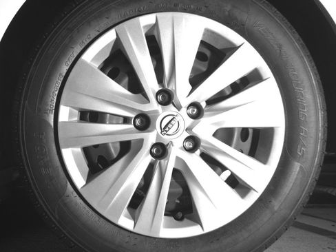 Used 2025 Nissan Sentra S image 14