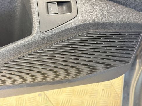 Used 2025 Volkswagen Jetta Sport FWD image 19