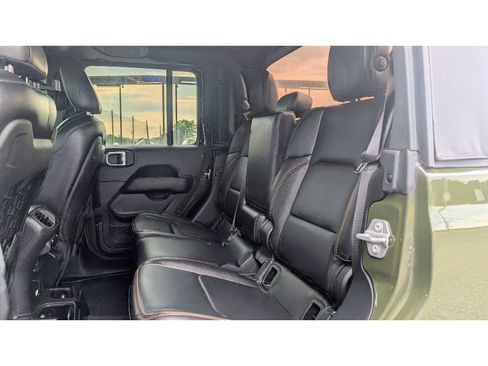 Used 2021 Jeep Gladiator Mojave image 16