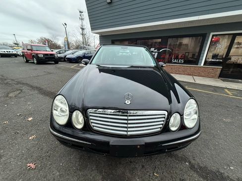 Used 2006 Mercedes-Benz E 350 4MATIC Sedan image 2