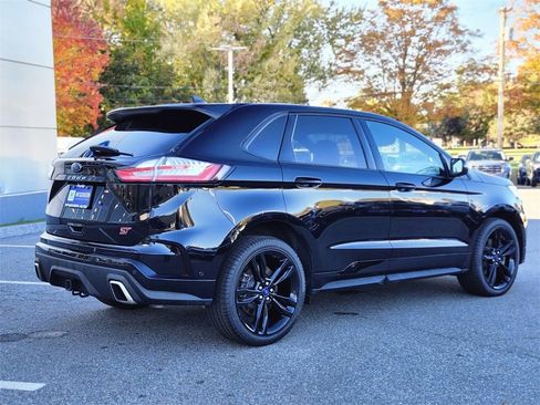 Used 2022 Ford Edge ST w/ Equipment Group 401A image 5