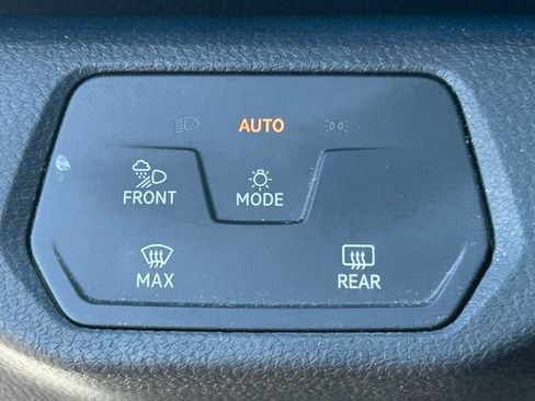 Used 2021 Volkswagen ID.4 Pro S RWD image 23