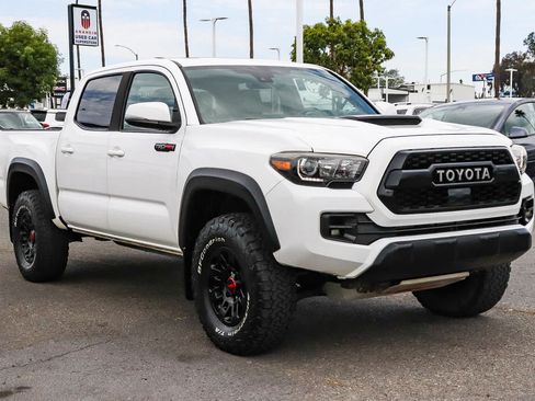 Used 2019 Toyota Tacoma TRD Pro AWD/4WD image 3