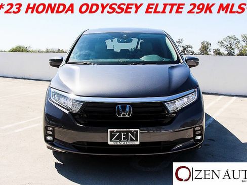 Used 2023 Honda Odyssey Elite image 2