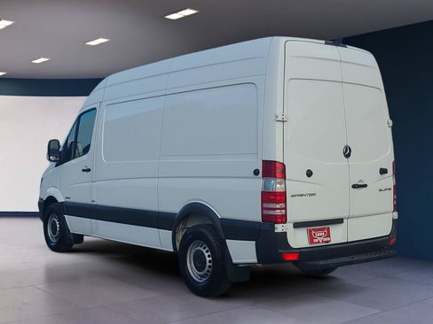 Used 2016 Mercedes-Benz Sprinter 2500 image 3