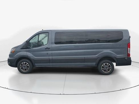 Used 2022 Ford E-Transit Low Roof image 4