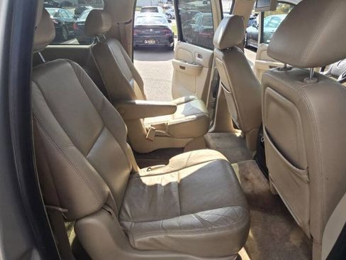 Used 2009 Cadillac Escalade ESV AWD image 29