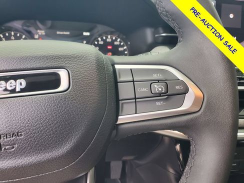 Used 2023 Jeep Compass Latitude AWD/4WD image 23