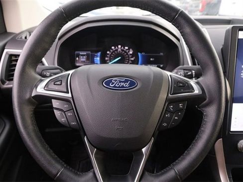 Certified 2024 Ford Edge SEL image 10