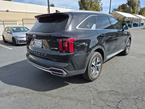 Used 2021 Kia Sorento EX image 7