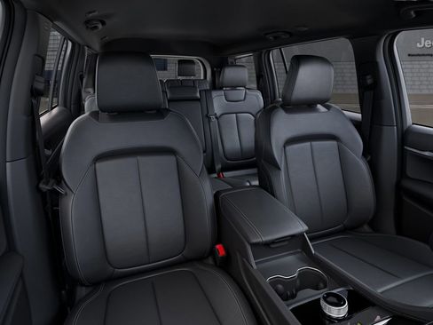 New 2026 Jeep Grand Cherokee L Limited RWD image 16