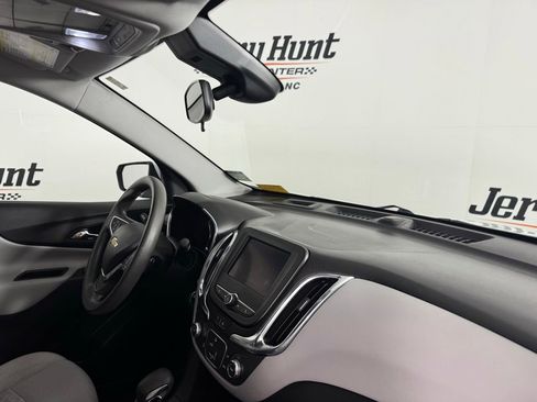 Used 2023 Chevrolet Equinox LT FWD image 30