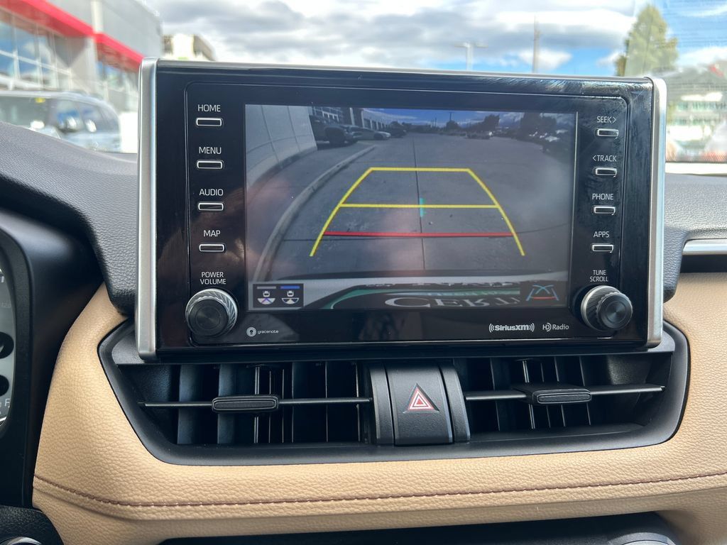 Certified 2020 Toyota RAV4 XLE w/ Convenience Package AWD/4WD image 24
