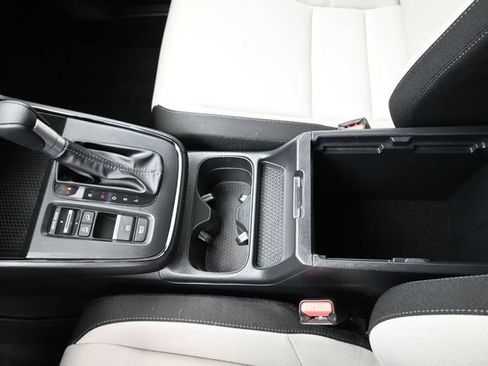 Used 2025 Honda CR-V EX image 9