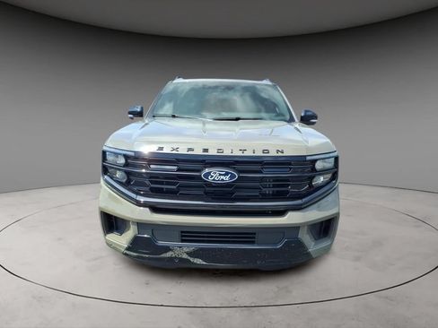 New 2027 Ford Expedition Platinum w/ Stealth Performance Package AWD/4WD image 3