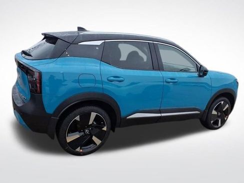 New 2026 Nissan Kicks SR image 8