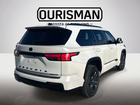 Used 2025 Toyota Sequoia Platinum image 5