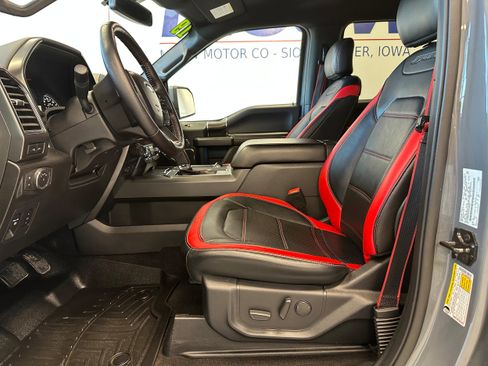 Used 2019 Ford F150 Lariat image 11