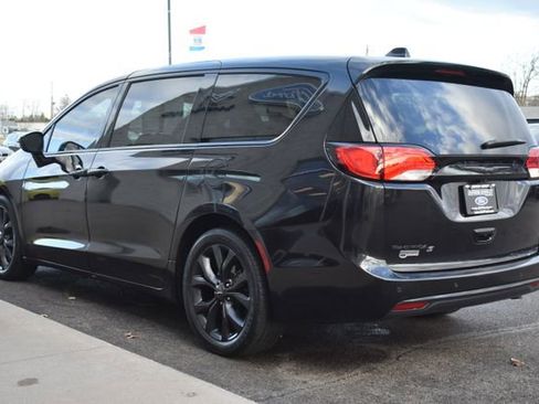 Used 2019 Chrysler Pacifica Touring Plus w/ S Appearance Package image 14