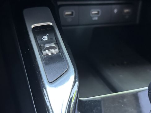 Certified 2023 Kia Sorento SX FWD image 36