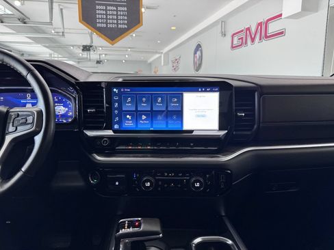 Certified 2023 Chevrolet Silverado 1500 LTZ w/ LTZ Convenience Package II AWD/4WD image 19