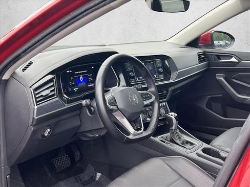 Used 2023 Volkswagen Jetta SE w/ Panoramic Sunroof Package FWD image 10