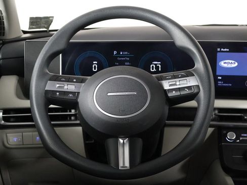 Certified 2025 Hyundai Tucson SE AWD/4WD image 31
