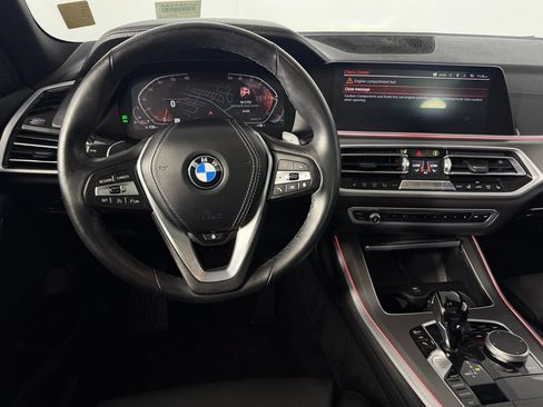 Used 2022 BMW X5 xDrive40i w/ Parking Assistance Package AWD/4WD image 13