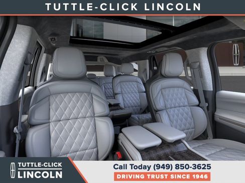 New 2026 Lincoln Navigator Black Label AWD/4WD image 10
